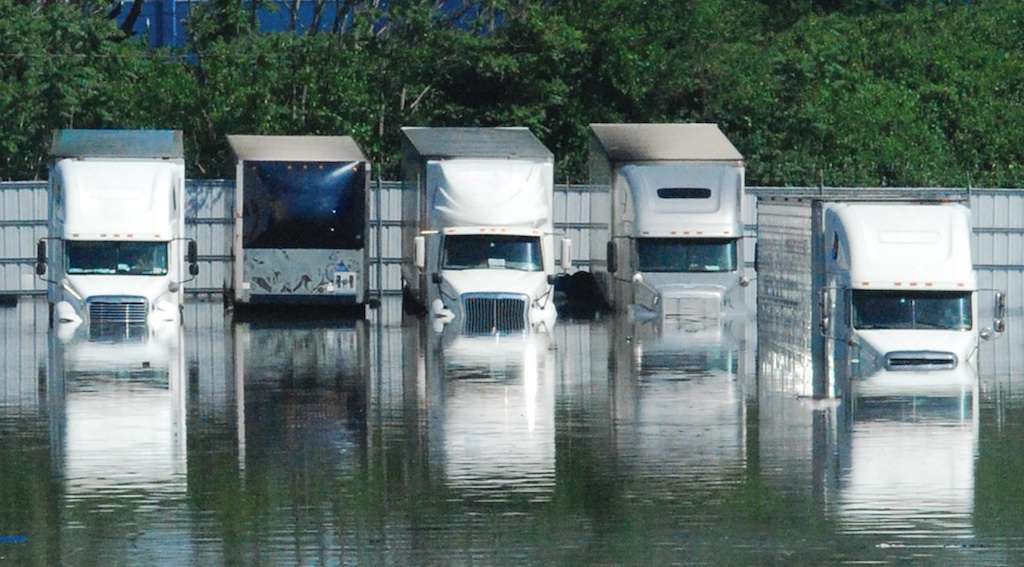 truck wreckers auckland